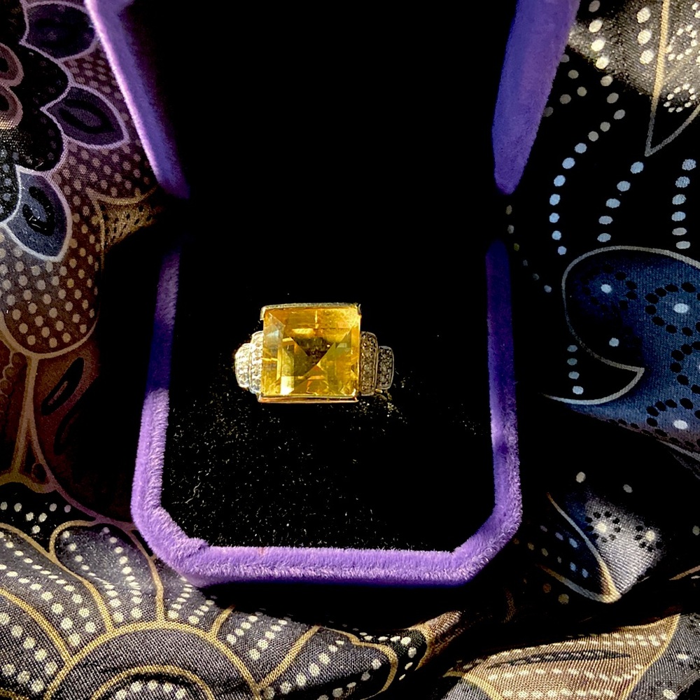Lemon citrine 14kt gold cocktail ring